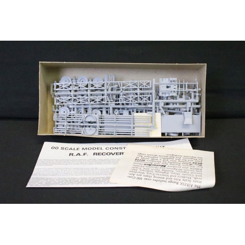 344 - Three boxed & unbuilt plastic model kits to include 2 x Revell kits (05215 R.M.S. Titanic (squashing... 