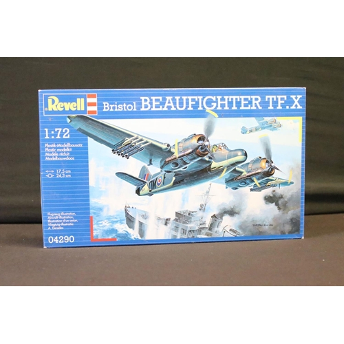 346 - 11 Boxed & unbuilt Revell plastic aircraft model kits, 1:28 to 1:72 scale, to include 04660 Black Pa... 