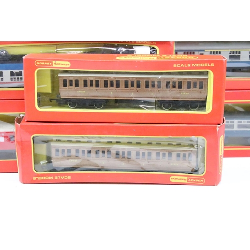 38 - 21 Boxed OO gauge items of rolling stock to include 17 x Hornby / Triang, 3 x Grafar and 1 x Playcra... 