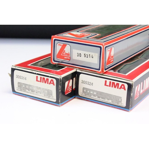 39 - 14 Boxed Lima OO gauge items of rolling stock, all coaches to include 305314, 305314, 305365 etc