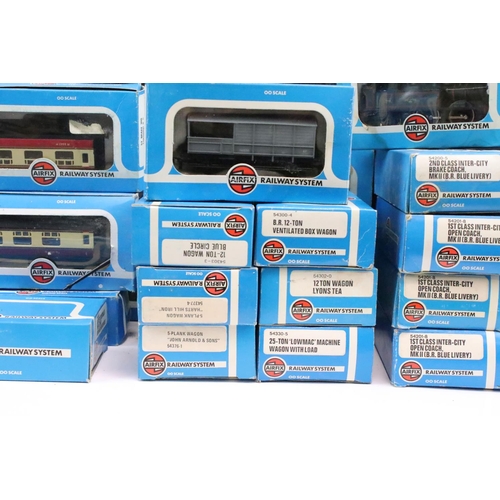 41 - Collection of boxed Airfix OO gauge model railway to include 3 x locomotives (54100-6 A1A A1A Class ... 