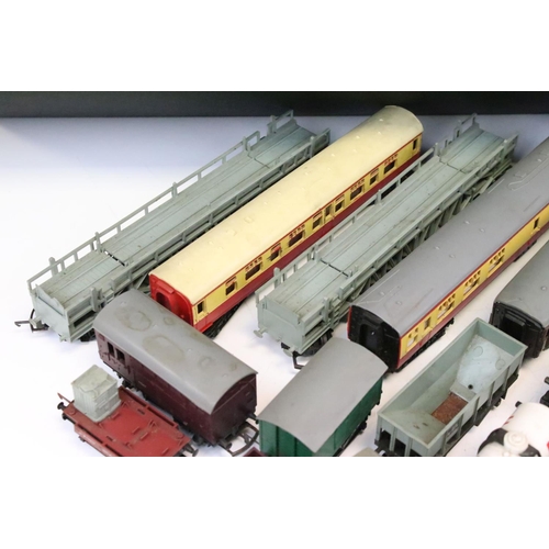 42 - Around 50 OO gauge items of rolling stock to include Triang, Hornby etc featuring coaches, wagons, v... 