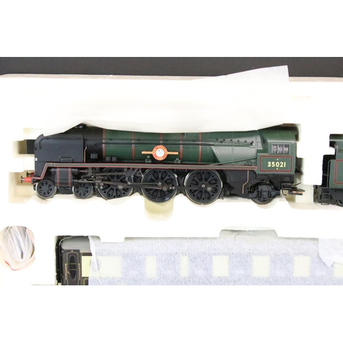 45 - Boxed Hornby OO gauge R2300 Bournemouth Belle Train Pack, complete with BR 4-6-2 New Zealand Line Me... 