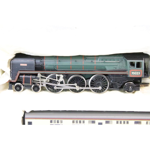 60 - Two boxed Hornby OO gauge Train Packs to include R2032 The Midlothian and R2031 The Bristolian, both... 