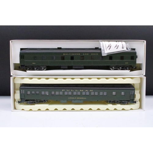 70 - Six boxed Rivarossi items of rolling stock to include 2693, 2695, 2793, 2692, 2793-0 and 2694