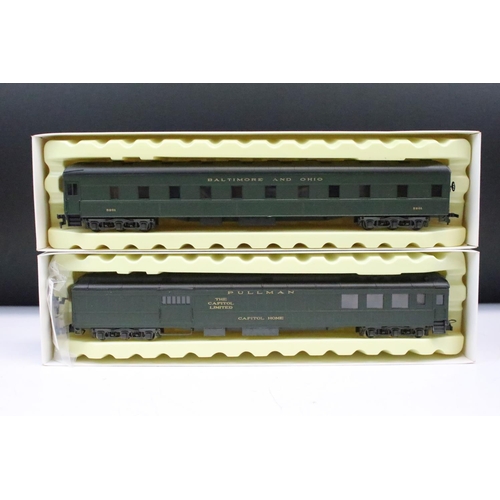 70 - Six boxed Rivarossi items of rolling stock to include 2693, 2695, 2793, 2692, 2793-0 and 2694