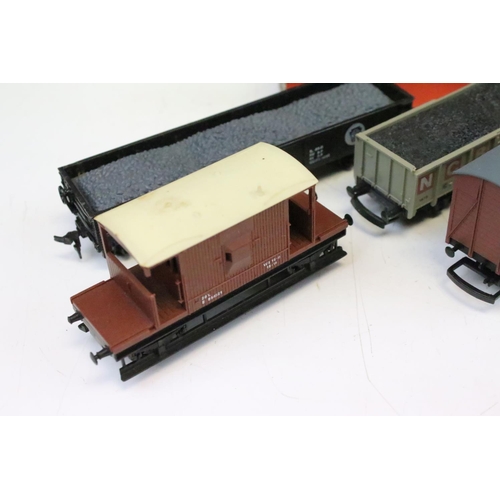 72 - 10 Boxed OO gauge items of rolling stock to include 7 x Triang, 2 x Lima and 1 x Playcraft plus 6 x ... 