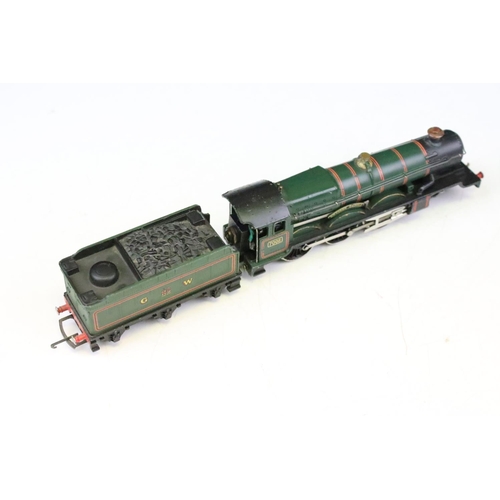 73 - Two boxed Triang Wrenn OO gauge locomotives to include W2222 Devizes Castle GWR and W2221 Cardiff Ca... 