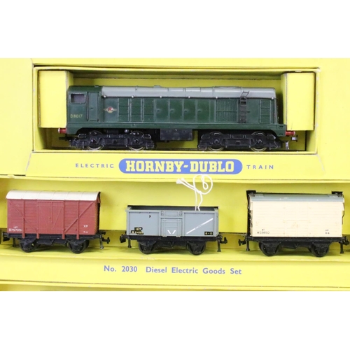 83 - Boxed Hornby Dublo Set 2030 Diesel Electric Goods Train complete with locomotive, rolling stock, tra... 