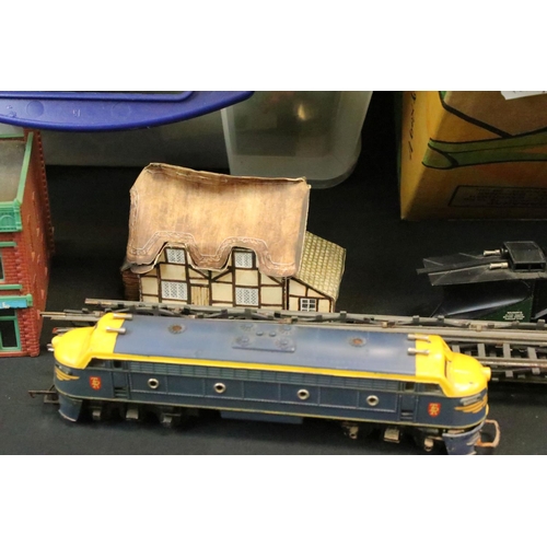 91 - Large quantity of OO gauge model railway to include 3 x Triang locomotives, 8 x items of rolling sto... 