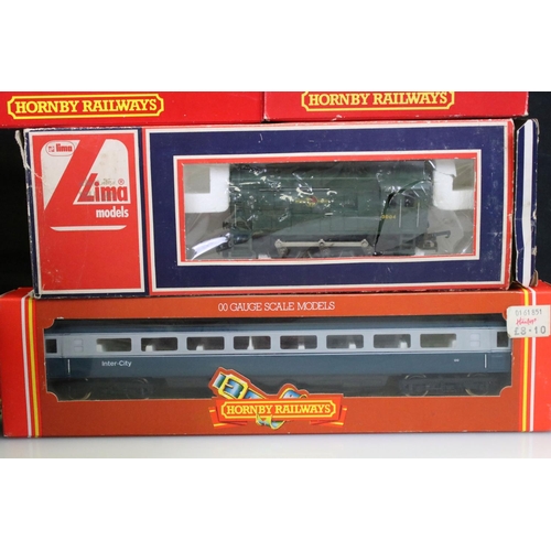 91A - Group of OO gauge model railway to include boxed Lima 0-6-0 3004 BR locomotive, boxed Hornby R432 BR... 