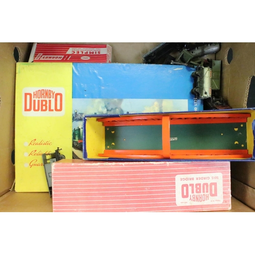 93 - Quantity of Hornby Dublo model railway to include boxed Set 2016 0-6-2 Tank Goods Train containing l... 