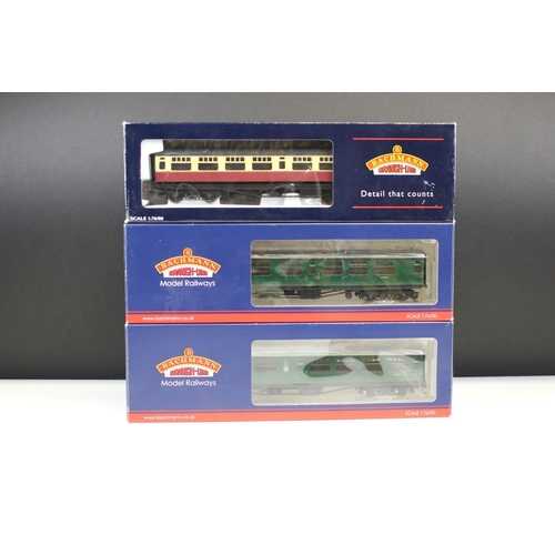 98 - Three boxed Bachmann OO gauge locomotives to include 32156 N Class 31844 BR Lined Black E/Emblem wea... 