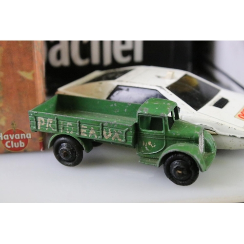 1187 - 19 Boxed diecast models to include Corgi, Classic Car Collection, Havana Club etc plus a group of un... 