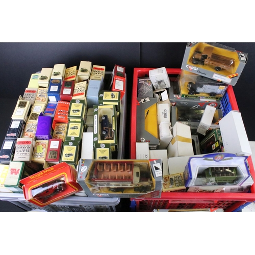 1192 - Around 125 boxed Lledo Days Gone diecast models to include Cadbury, Belgian chocolates, Hank's Auto ... 