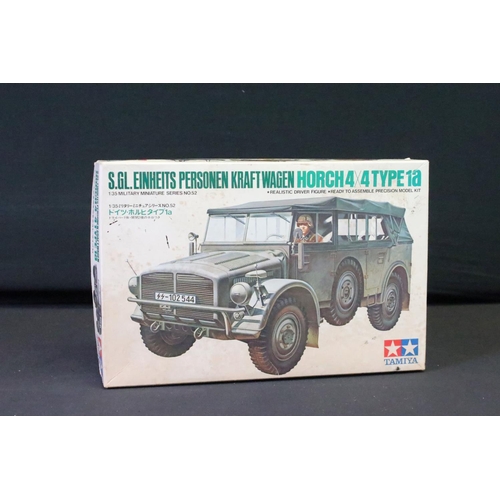 364 - Collection of six boxed plastic model kits to include 1:25 scale Revell XK-E Jaguar (unbuilt), 1:200... 