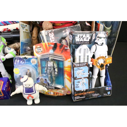 381 - Collection of mixed toys to include 5 x original Star Wars figures (Death Squad Commander, Weequay, ... 