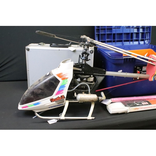 316 - Radio Control - A Hirobo Shuttle Z large scale R/C helicopter, with instructions, PCM X-3810 Radio C... 