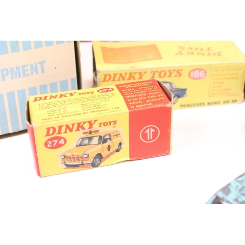 407 - Two boxed Dinky diecast models to include 274 AA Mini Van (no sign to roof, paint chips, otherwise g... 