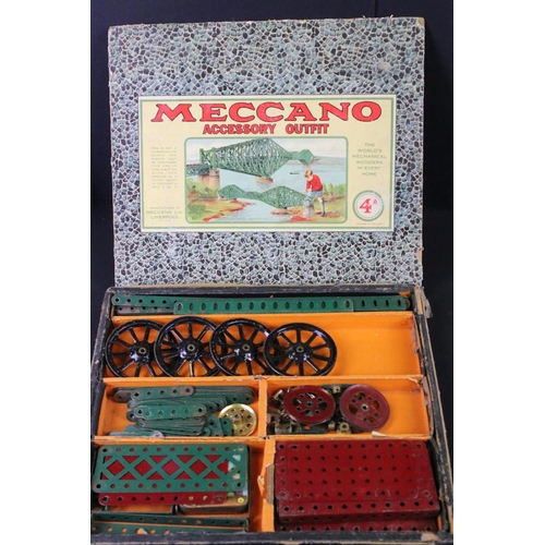 422 - Eight boxed early 20th century Meccano constructions sets / accessory outfits to include set numbers... 