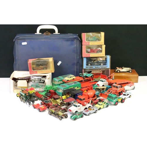 1467 - Quantity of circa 60/70s diecast models to include around 40 x mainly Matchbox featuring 2 x King Si... 