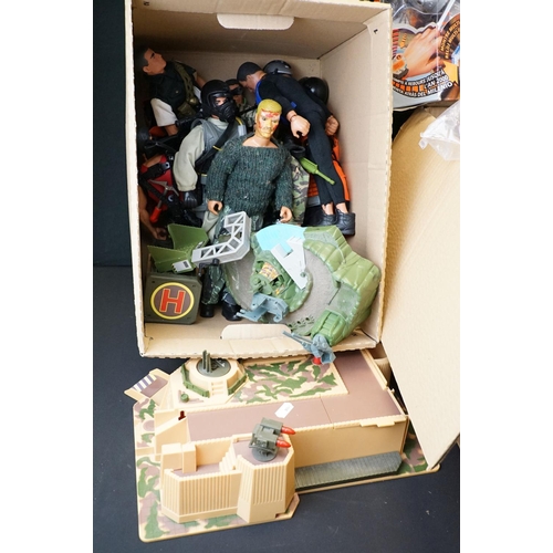 1628 - Action Man - A collection of Hasbro Action Man action figures & accessories, to include Mission 2000... 