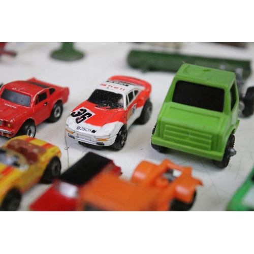 454 - Collection of mixed toys to include a quantity of Britain's metal and plastic figures, vehicles and ... 