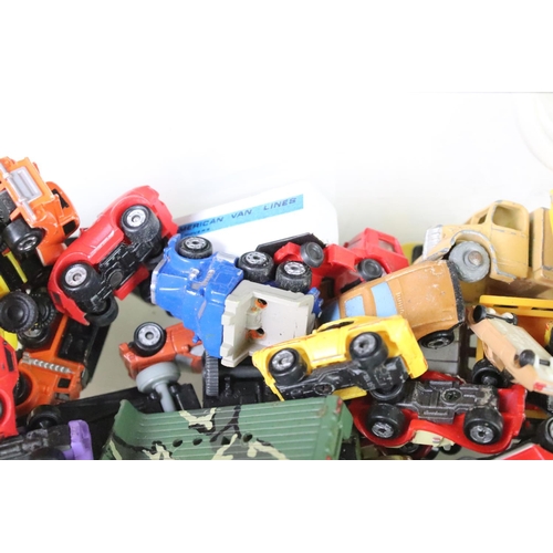 454 - Collection of mixed toys to include a quantity of Britain's metal and plastic figures, vehicles and ... 