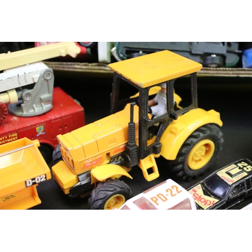 1271 - Collection of play worn diecast models to include Matchbox, Mattel Hot Wheels, Corgi etc