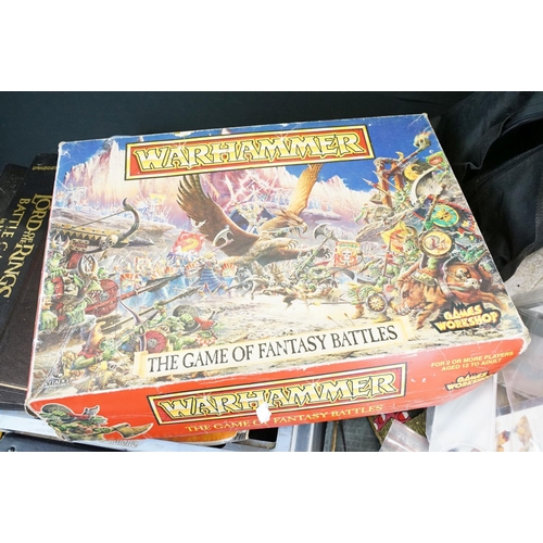 321 - Games Workshop / Fantasy Gaming - Quantity of accessories, scenery and ephemera to include plastic f... 