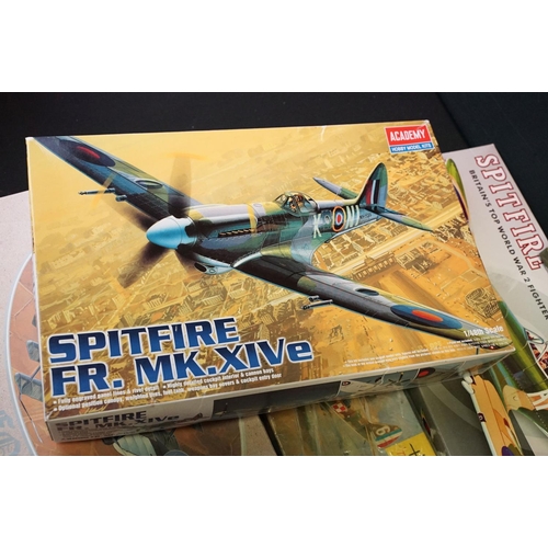 325 - 21 Boxed & unbuilt plastic aircraft model kits, mostly 1:48 to 1:72 scale, to include Frog, Merit, H... 