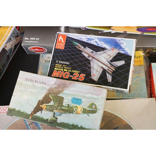 325 - 21 Boxed & unbuilt plastic aircraft model kits, mostly 1:48 to 1:72 scale, to include Frog, Merit, H... 