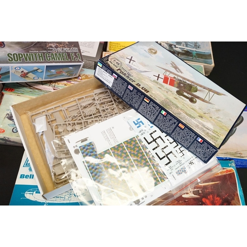 325 - 21 Boxed & unbuilt plastic aircraft model kits, mostly 1:48 to 1:72 scale, to include Frog, Merit, H... 