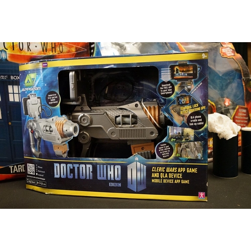 414 - Collection of Doctor Who related items to include R/C Dalek: The Supreme, small and large R/C Davros... 