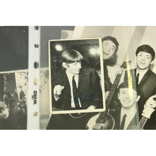 925 - Memorabilia - Portfolio of Beatles photographs from their early years, mostly black and white, postc... 