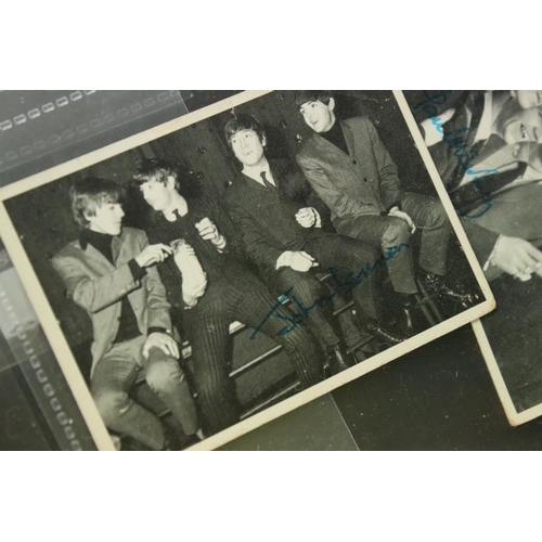 925 - Memorabilia - Portfolio of Beatles photographs from their early years, mostly black and white, postc... 