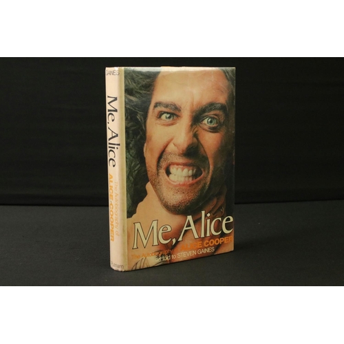 932 - Memorabilia - Extremely rare Alice Cooper autobiography 'Me, Alice' as told by Steven Gaines, hardba... 