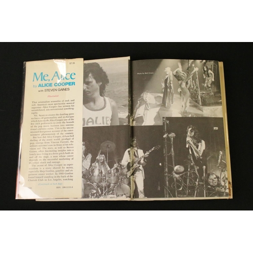 932 - Memorabilia - Extremely rare Alice Cooper autobiography 'Me, Alice' as told by Steven Gaines, hardba... 