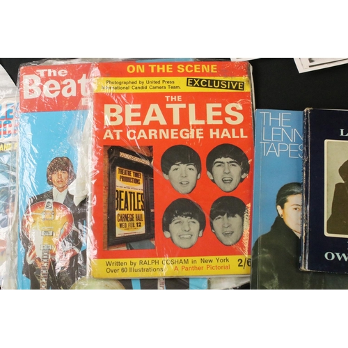 941 - Memorabilia - A collection of Beatles and related books to include The Beatles Book 1966 Christmas E... 