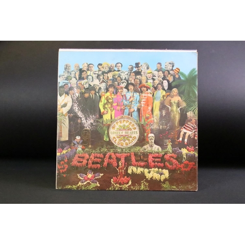 363 - Vinyl - 8 LPs to include The Beatles Sgt Pepper (PCS 7027) Stereo boxed EMI silver/black label and i... 