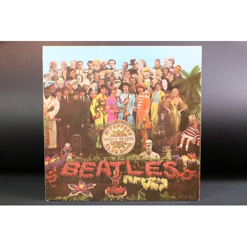 369 - Vinyl - 7 The Beatles LPs to include Sgt Pepper, Revolver, Hard Days Night, Rubber Soul, Help!, With... 