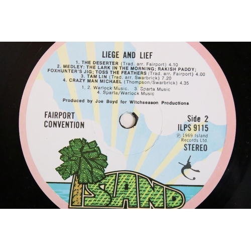 374 - Vinyl - 2 Fairport Convention LPs to include Unhalfbricking (ILPS 9102) and Liege And Lief (ILPS 911... 