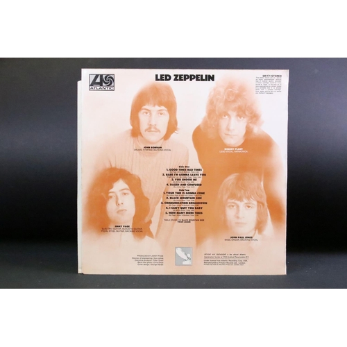 379 - Vinyl - Led Zeppelin self titled LP on Atlantic Records 588171. UK pressing, plum Atlantic labels, 7... 