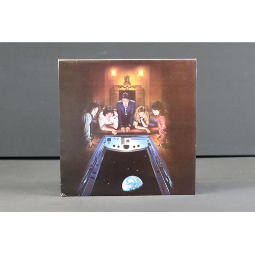 612 - Vinyl - 8 Wings LPs to include Back To The Egg, London Town, Over America, At The Speed Of Sound, Ve... 