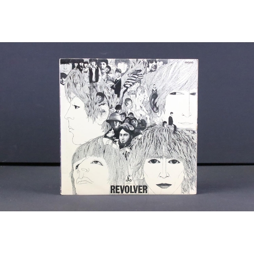 618 - Vinyl - 6 The Beatles LPs to include The White Album No. 0297911 mono with 4 photos and divider, pos... 