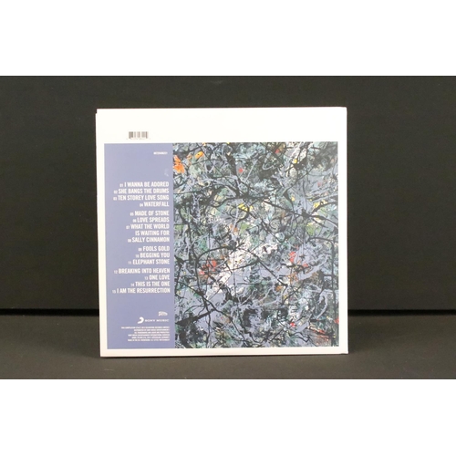 668 - Vinyl / Autograph - 2 copies of The Stone Roses – The Very Best Of The Stone Roses. One signed by Ia... 