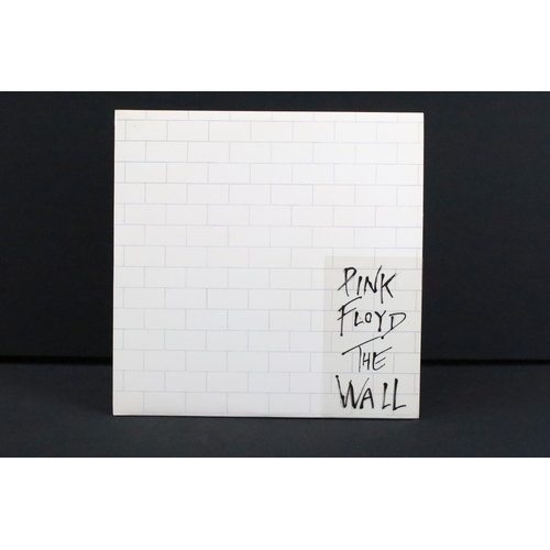 474 - Vinyl - Pink Floyd The Wall on Harvest SHDW 4111/2, matrices A-2U / B-3U and A-3U / B-3U, inners hea... 