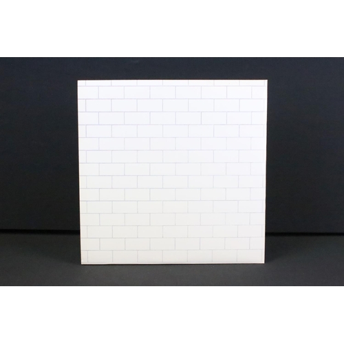 474 - Vinyl - Pink Floyd The Wall on Harvest SHDW 4111/2, matrices A-2U / B-3U and A-3U / B-3U, inners hea... 