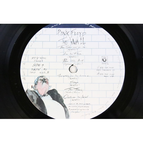 474 - Vinyl - Pink Floyd The Wall on Harvest SHDW 4111/2, matrices A-2U / B-3U and A-3U / B-3U, inners hea... 