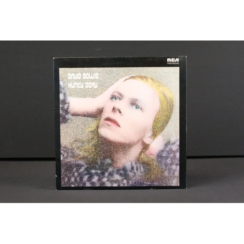 480 - Vinyl - 6 David Bowie LPs to include Hunky Dory, The Man Who Sold The World (INTS 5237), Aladdin San... 